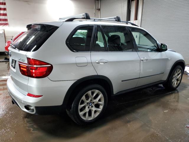 5UXZV4C52CL761489 - 2012 BMW X5 XDRIVE35I SILVER photo 3