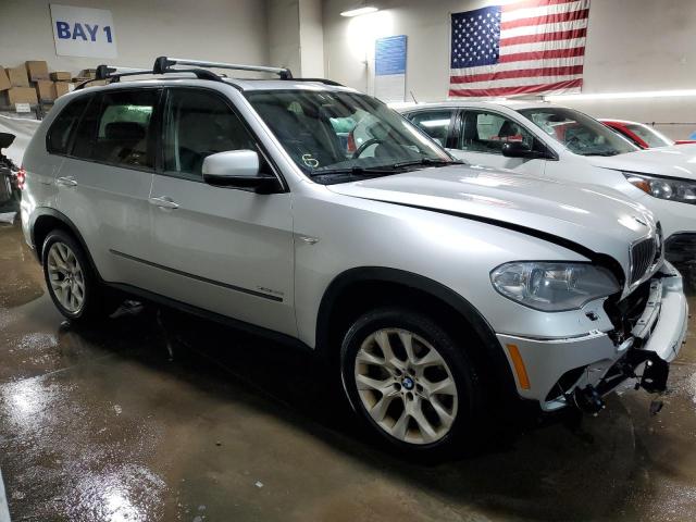 5UXZV4C52CL761489 - 2012 BMW X5 XDRIVE35I SILVER photo 4