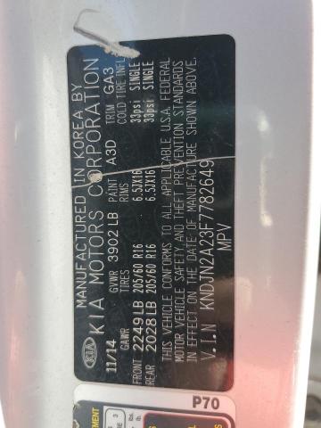 KNDJN2A23F7782649 - 2015 KIA SOUL SILVER photo 13