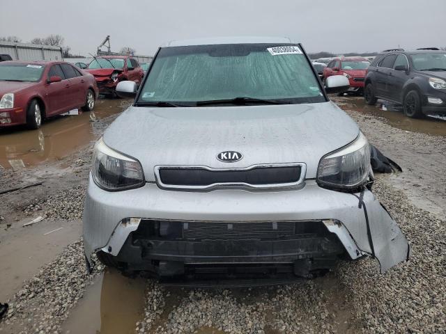 KNDJN2A23F7782649 - 2015 KIA SOUL SILVER photo 5