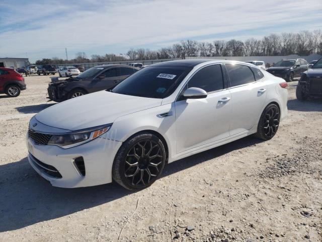 5XXGT4L3XJG247562 - 2018 KIA OPTIMA LX WHITE photo 1