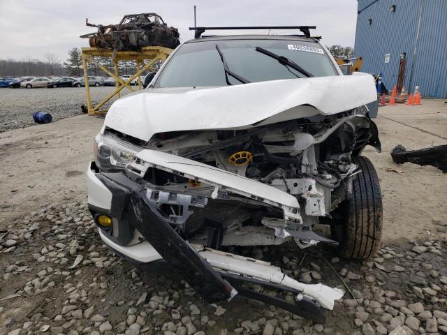 JA4AR3AW9JZ010953 - 2018 MITSUBISHI OUTLANDER ES WHITE photo 5