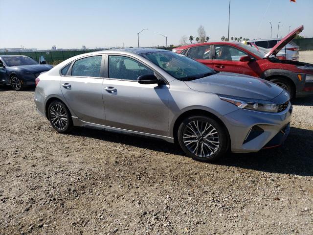 3KPF54AD6PE597192 - 2023 KIA FORTE GT LINE SILVER photo 4