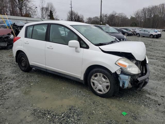 3N1BC1CP3BL428314 - 2011 NISSAN VERSA S WHITE photo 4