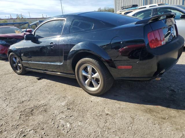 1ZVHT82H385126148 - 2008 FORD MUSTANG GT BLACK photo 2