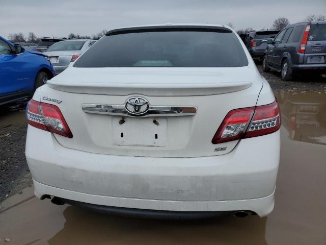 4T1BF3EK2AU553323 - 2010 TOYOTA CAMRY BASE WHITE photo 6