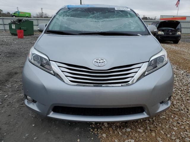 5TDDK3DC6FS110686 - 2015 TOYOTA SIENNA XLE SILVER photo 5