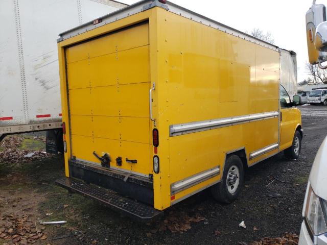 1GD072CAXD1900444 - 2013 GMC SAVANA CUTAWAY G3500 YELLOW photo 3