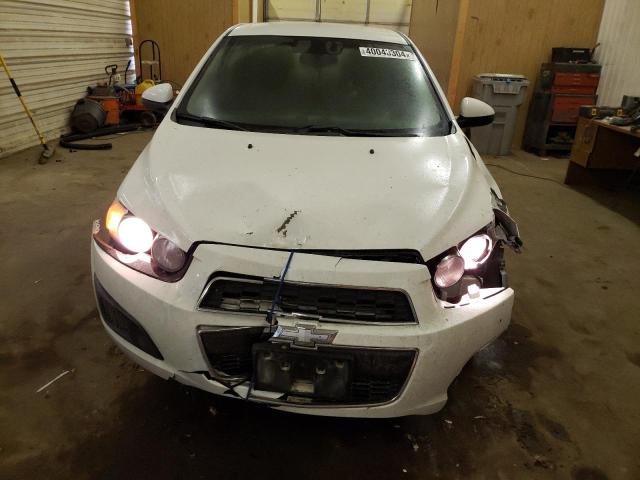 1G1JA5SH9F4134307 - 2015 CHEVROLET SONIC LS თეთრი ფოტო 5