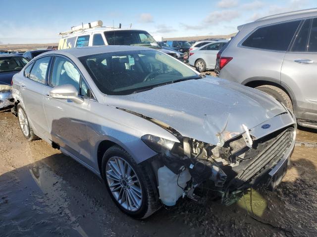 3FA6P0H98ER367086 - 2014 FORD FUSION SE SILVER photo 4