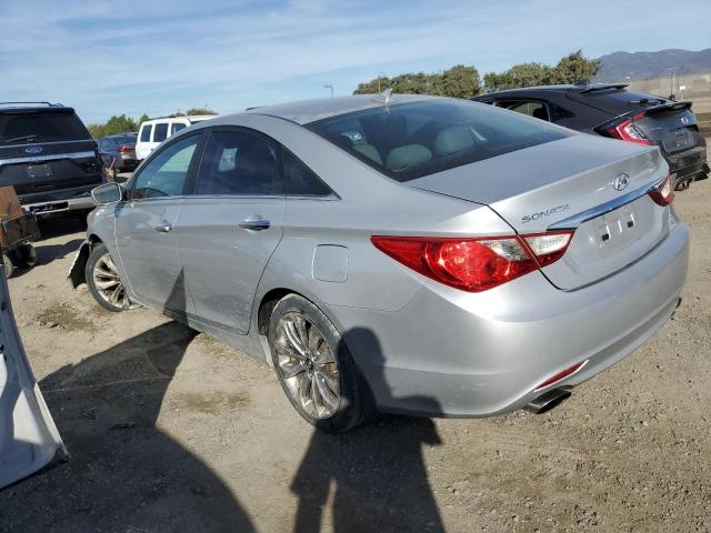 5NPEC4AC8BH162106 - 2011 HYUNDAI SONATA SE SILVER photo 2