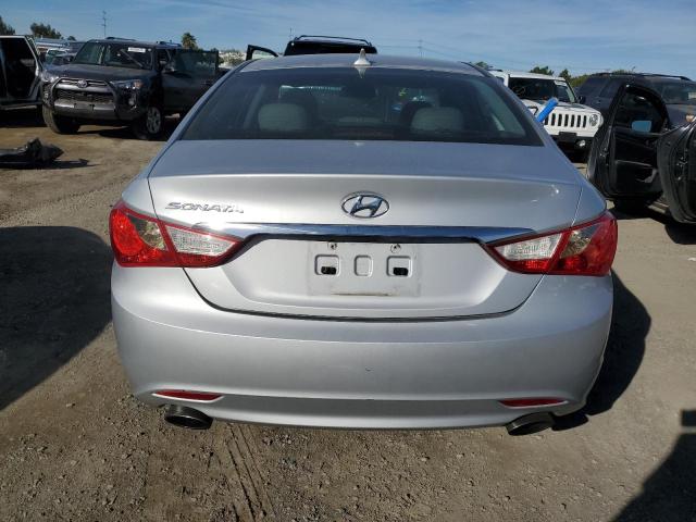 5NPEC4AC8BH162106 - 2011 HYUNDAI SONATA SE SILVER photo 6