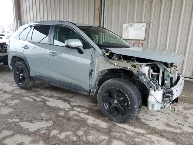 2T3W1RFV8MW132679 - 2021 TOYOTA RAV4 XLE GRAY photo 4