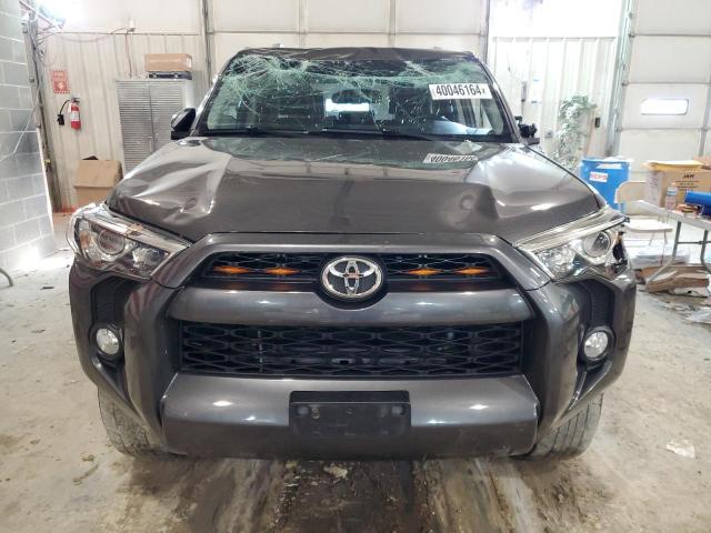 JTEBU5JR6F5247179 - 2015 TOYOTA 4RUNNER SR5 GRAY photo 5