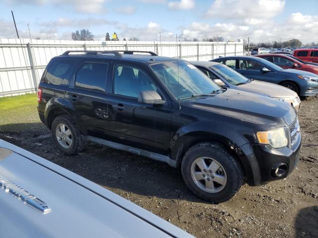 1FMCU9D71BKB74529 - 2011 FORD ESCAPE XLT BLACK photo 4