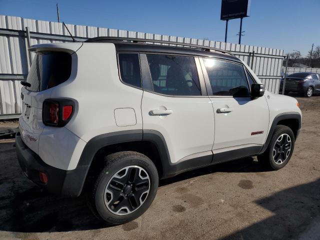 ZACCJBCT8GPE23263 - 2016 JEEP RENEGADE TRAILHAWK WHITE photo 3