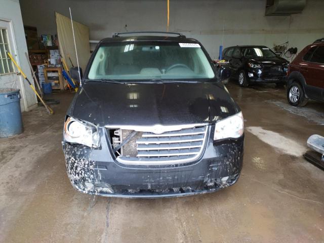 2A4RR5D18AR132471 - 2010 CHRYSLER TOWN & COU TOURING 黑色 照片 5