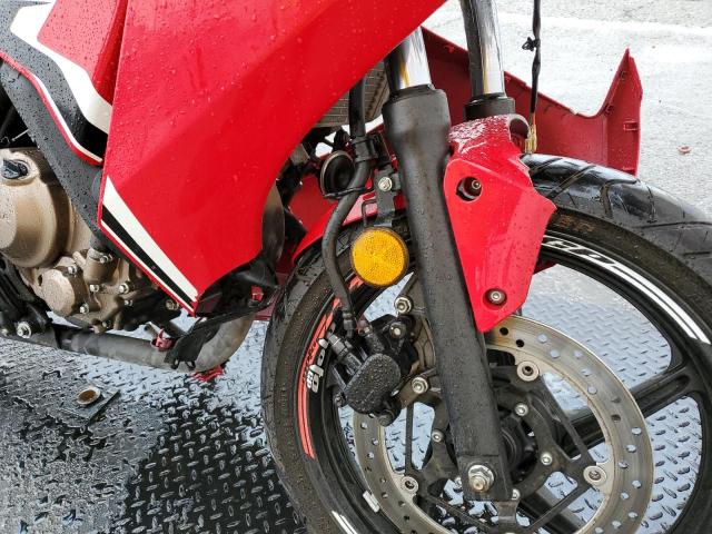 MLHNC511XM5700082 - 2021 HONDA CBR300 R RED photo 9