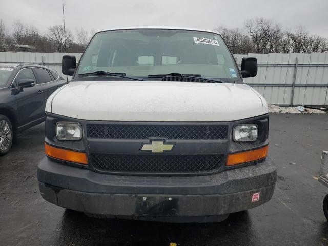 1GCGG25V771222680 - 2007 CHEVROLET EXPRESS G2 WHITE photo 5