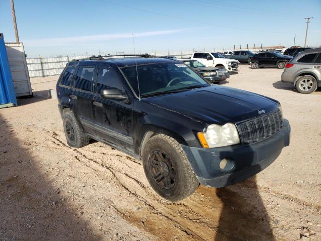 1J4GR48K95C665920 - 2005 JEEP GRAND CHER LAREDO Қара фото 4