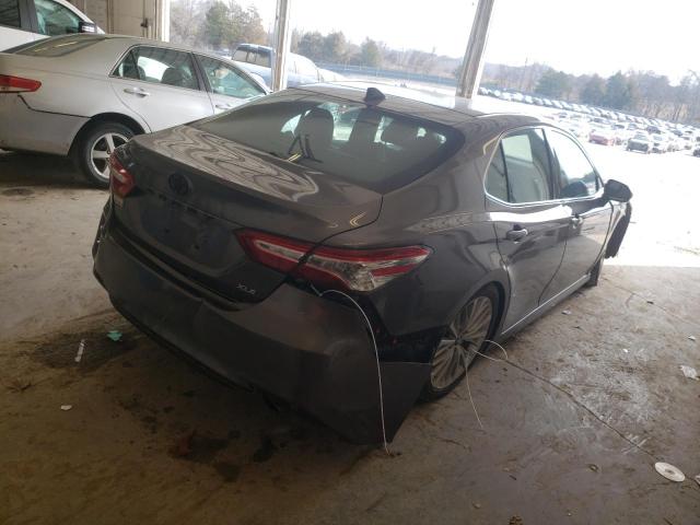 4T1B11HK2KU786201 - 2019 TOYOTA CAMRY XLE L GRAY photo 3