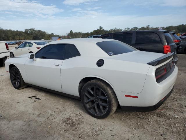 2C3CDZAG8LH148578 - 2020 DODGE CHALLENGER SXT WHITE photo 2