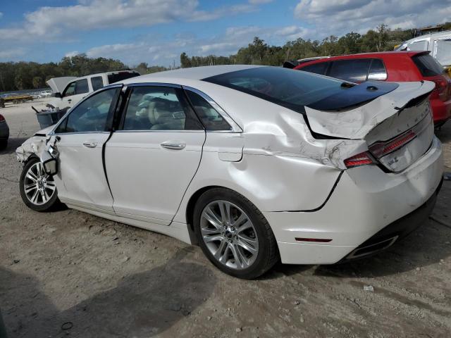 3LN6L2LU5GR632025 - 2016 LINCOLN MKZ HYBRID WHITE photo 2