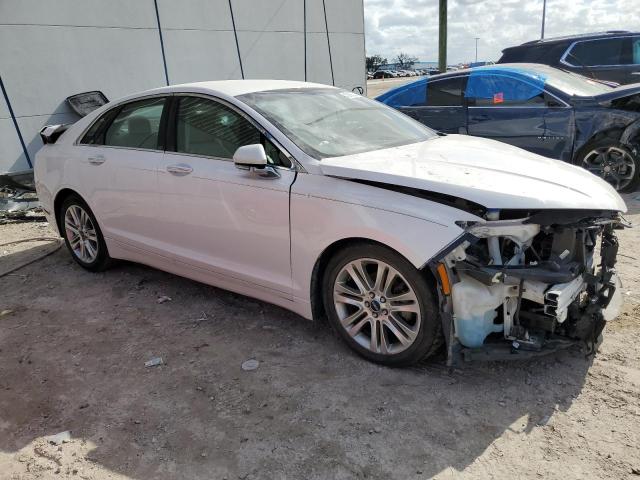 3LN6L2LU5GR632025 - 2016 LINCOLN MKZ HYBRID WHITE photo 4