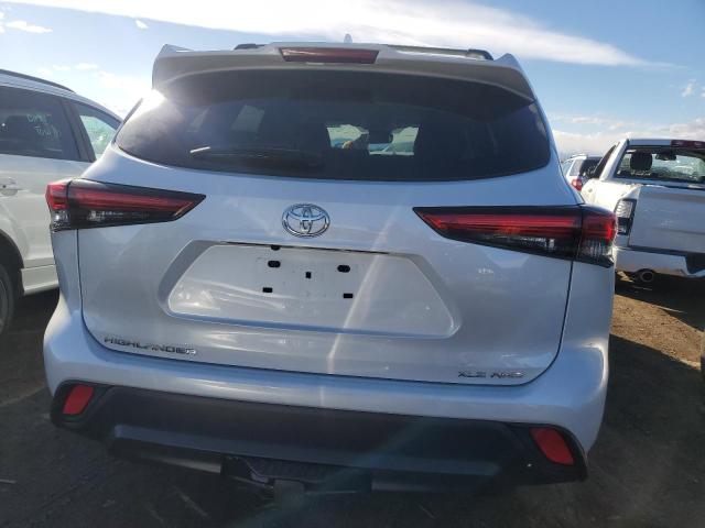 5TDHZRBH3NS255410 - 2022 TOYOTA HIGHLANDER XLE WHITE photo 6