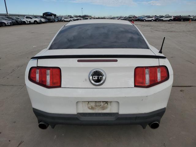 1ZVBP8CF1C5284830 - 2012 FORD MUSTANG GT WHITE photo 6