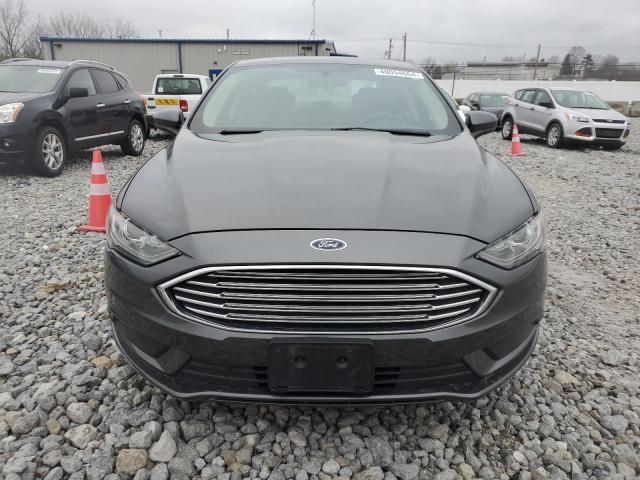 3FA6P0HD5JR266005 - 2018 FORD FUSION SE GRAY photo 5