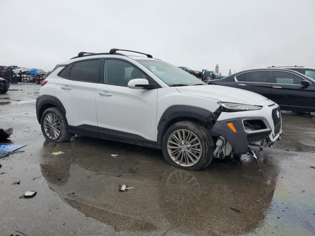 KM8K62AA8MU662445 - 2021 HYUNDAI KONA SEL PLUS WHITE photo 4