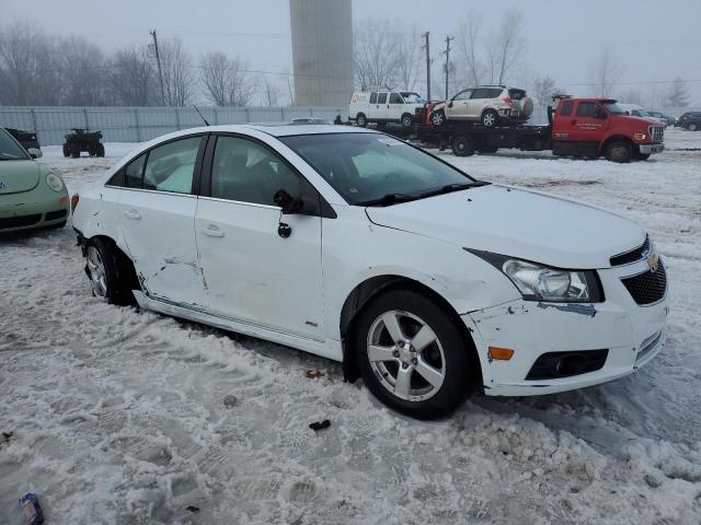 1G1PG5S93B7302940 - 2011 CHEVROLET CRUZE LT WHITE photo 4