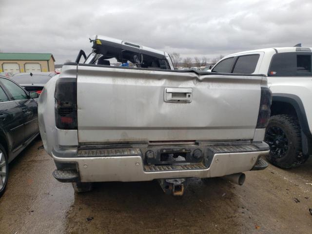 1GT42YEYXJF105250 - 2018 GMC SIERRA K3500 DENALI SILVER photo 6