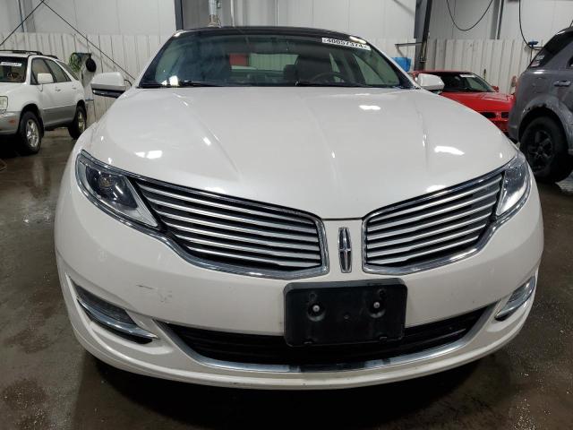 3LN6L2J96FR618521 - 2015 LINCOLN MKZ WHITE photo 5