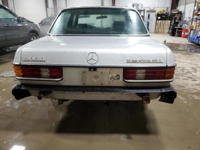 WDBAB33A3CB006676 - 1982 MERCEDES-BENZ 300 DT SILVER photo 6