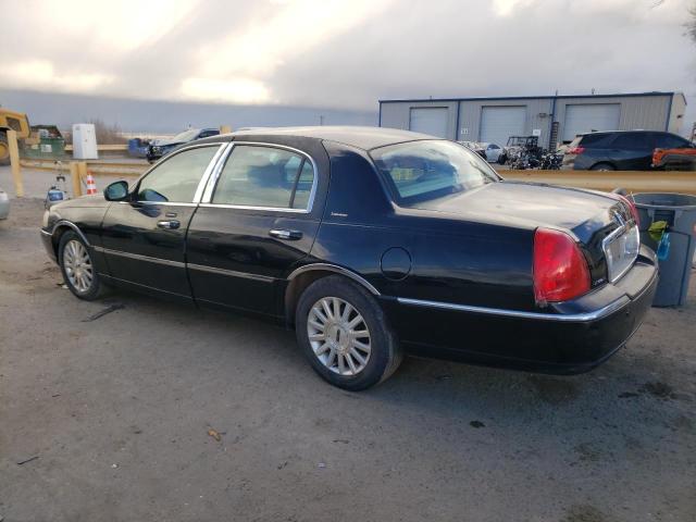 1LNHM81W54Y647313 - 2004 LINCOLN TOWN CAR EXECUTIVE BLACK photo 2