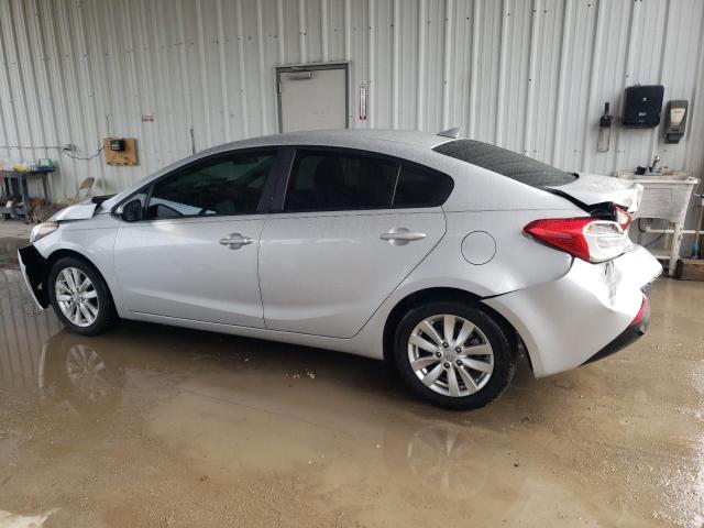 KNAFX4A66G5479132 - 2016 KIA FORTE LX SILVER photo 2