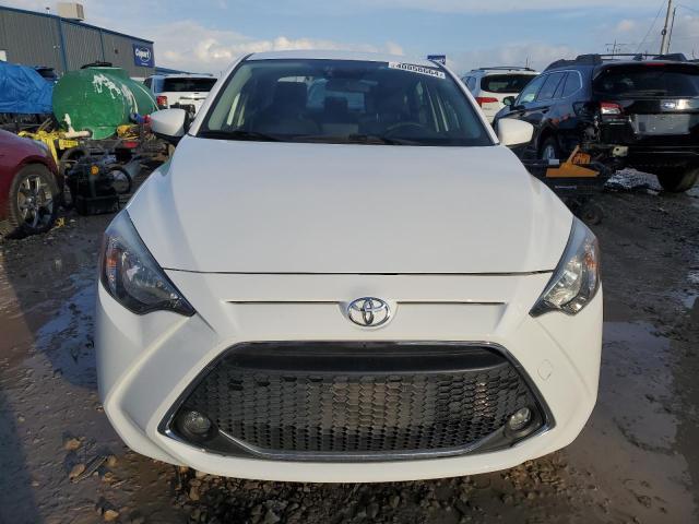 3MYDLBYV3KY508378 - 2019 TOYOTA YARIS L WHITE photo 5