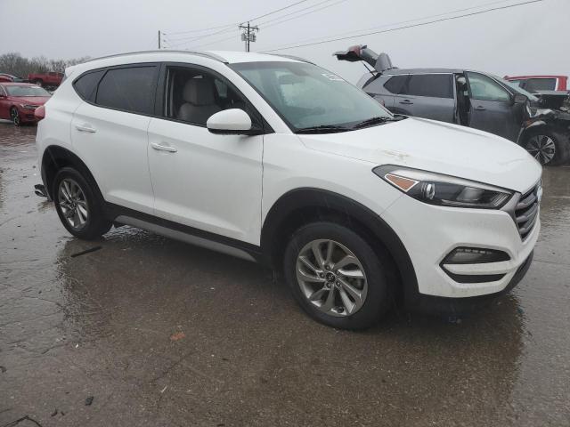 KM8J33A49JU684440 - 2018 HYUNDAI TUCSON SEL WHITE photo 4