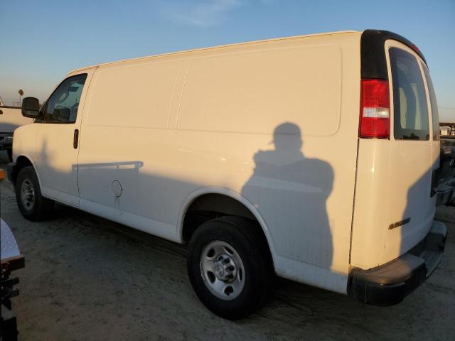 1GCWGAFPXN1220411 - 2022 CHEVROLET EXPRESS G2 WHITE photo 2