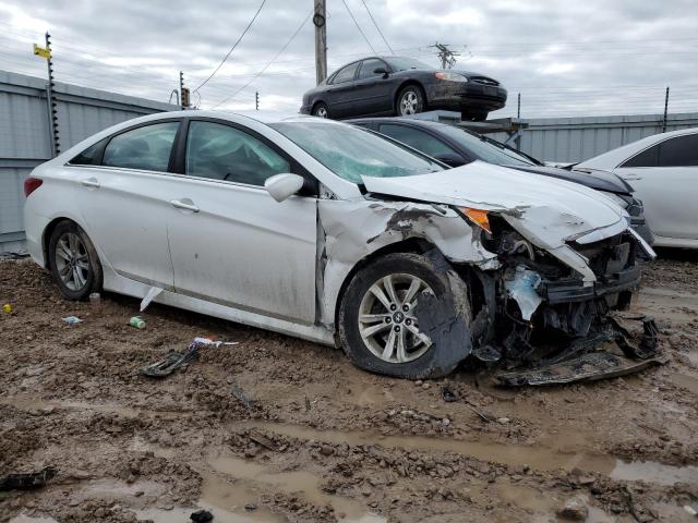 5NPEB4AC0EH845618 - 2014 HYUNDAI SONATA GLS WHITE photo 4