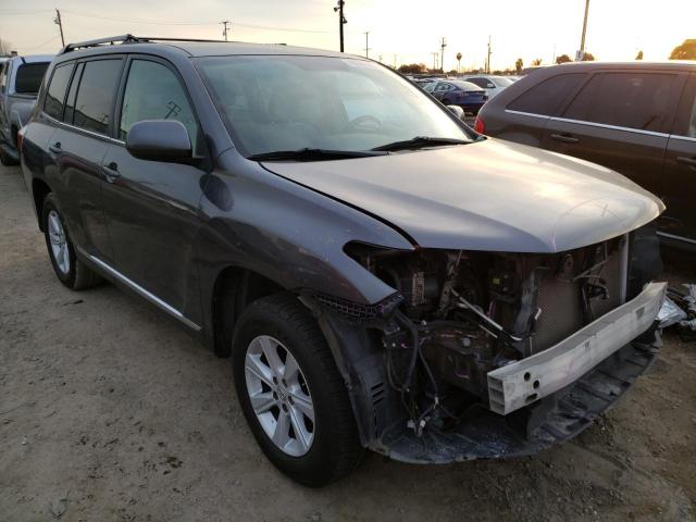 5TDZK3EH9DS141704 - 2013 TOYOTA HIGHLANDER BASE أسود صورة 4