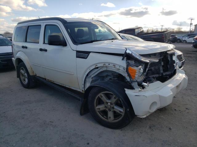 1D8GU28K89W552149 - 2009 DODGE NITRO SE WHITE photo 4