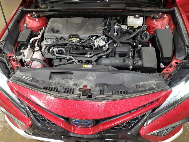 4T1K31AKXMU022216 - 2021 TOYOTA CAMRY XSE RED photo 11