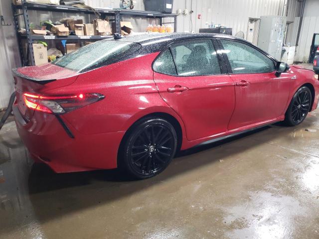 4T1K31AKXMU022216 - 2021 TOYOTA CAMRY XSE RED photo 3