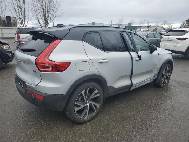 YV4162UM3M2565409 - 2021 VOLVO XC40 T5 R-DESIGN WHITE photo 3