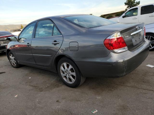 4T1BE30K35U959904 - 2005 TOYOTA CAMRY LE GRAY photo 2