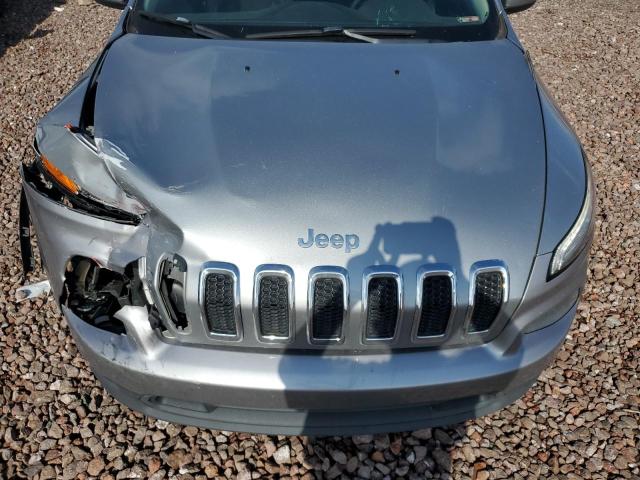 1C4PJLCB3GW297072 - 2016 JEEP CHEROKEE LATITUDE SILVER photo 11