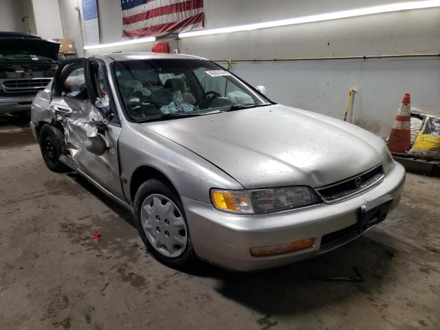 JHMCD5639VC016055 - 1997 HONDA ACCORD LX SILVER photo 4